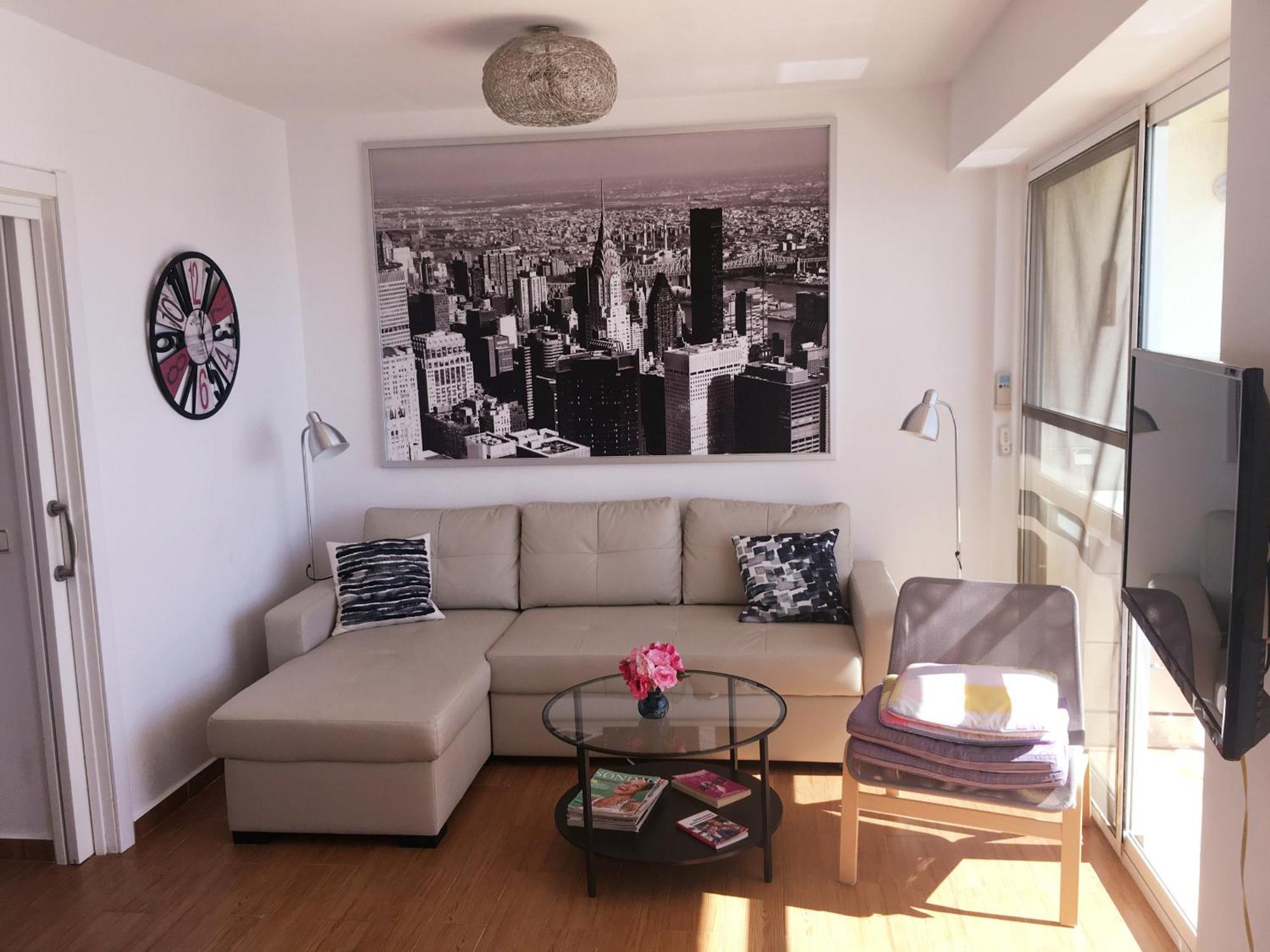 Deluxe Penthouse With Sea Views Near Puerto Marina *