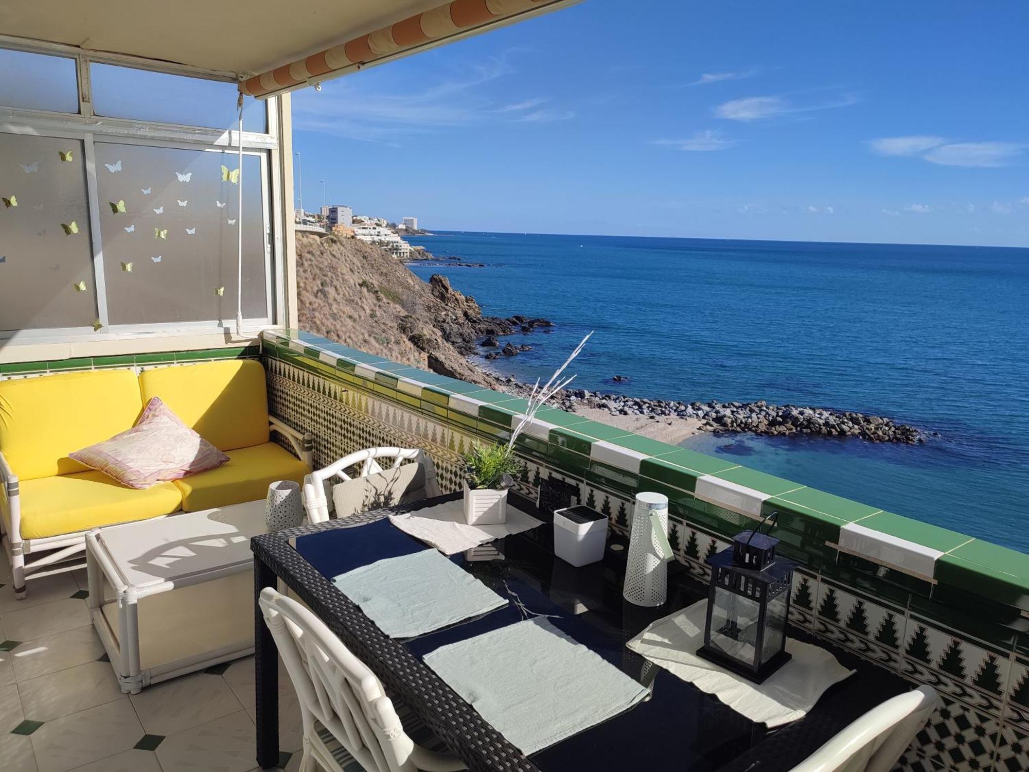Apartment En Playa Semi-privada Benalmadena