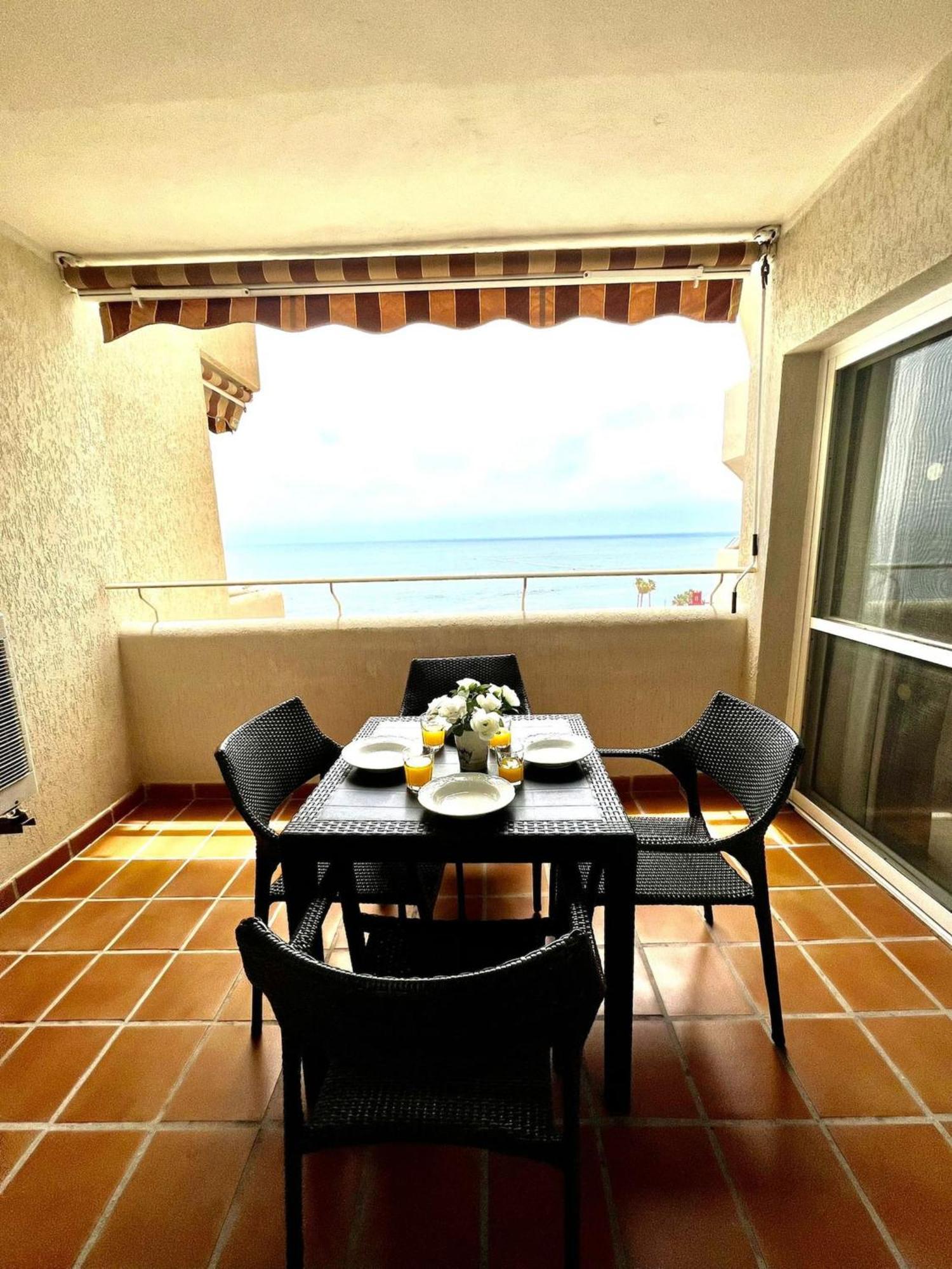 Apartment Frontal Sea View Benalbeach
