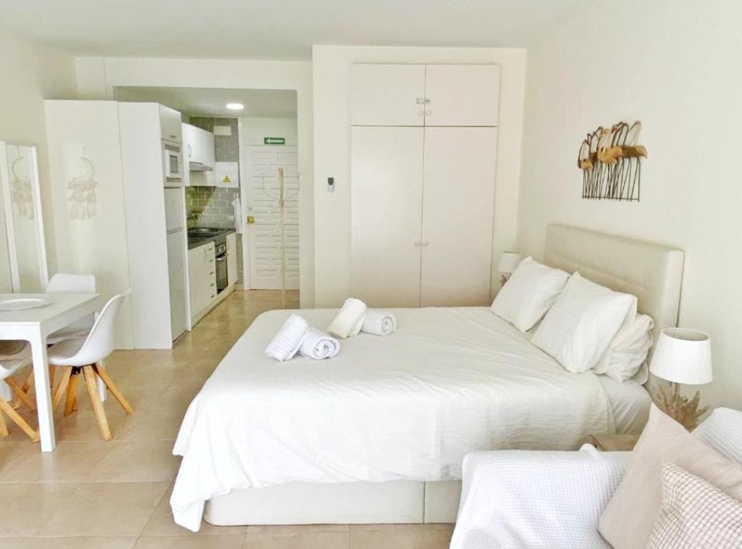 Apartamento Holidays Benalbeach