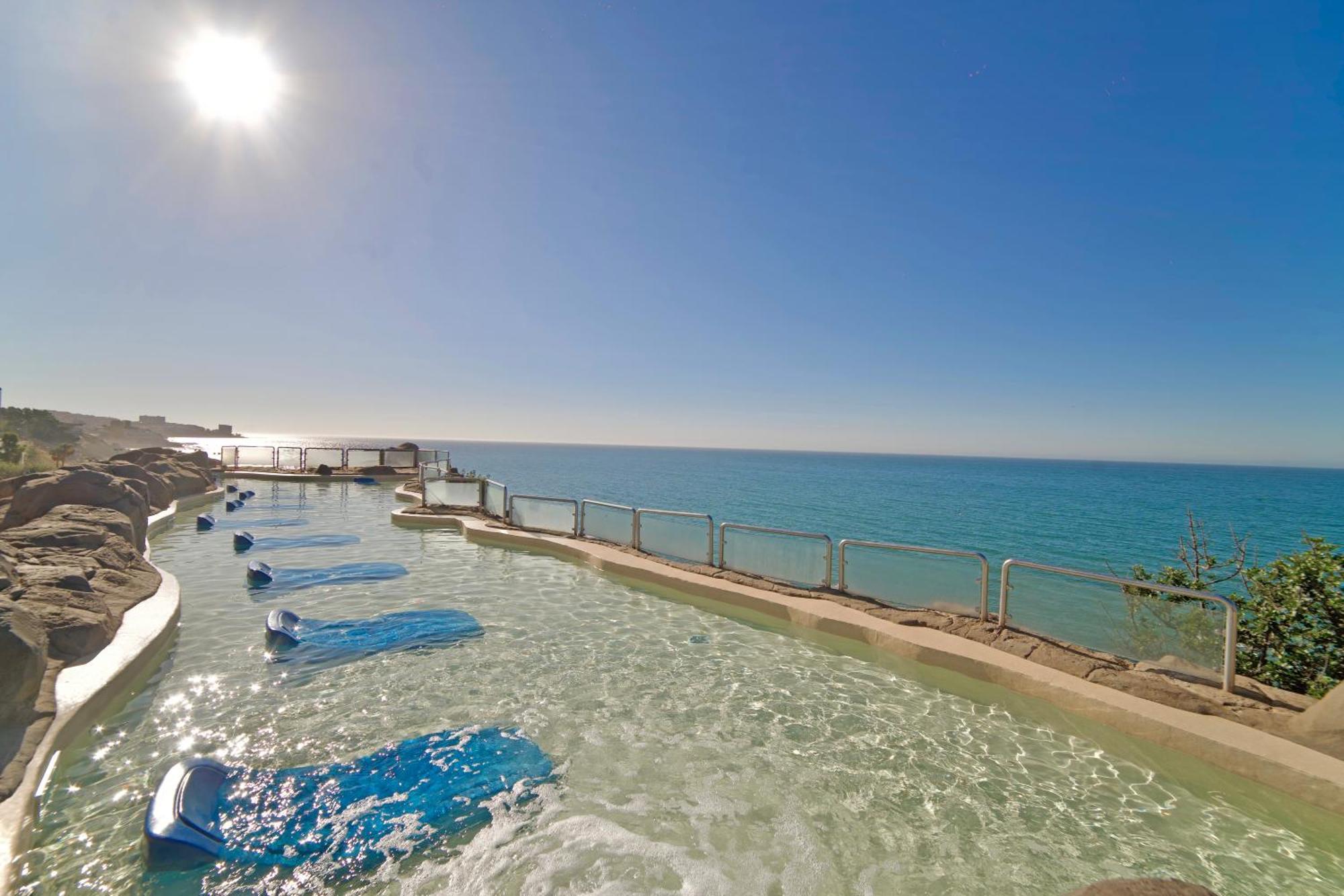 World Hotel 4*