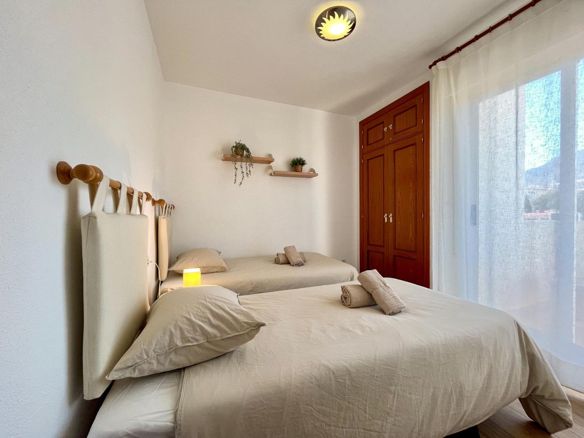 Spacieux Avec Terrasse Et Piscine Appartement