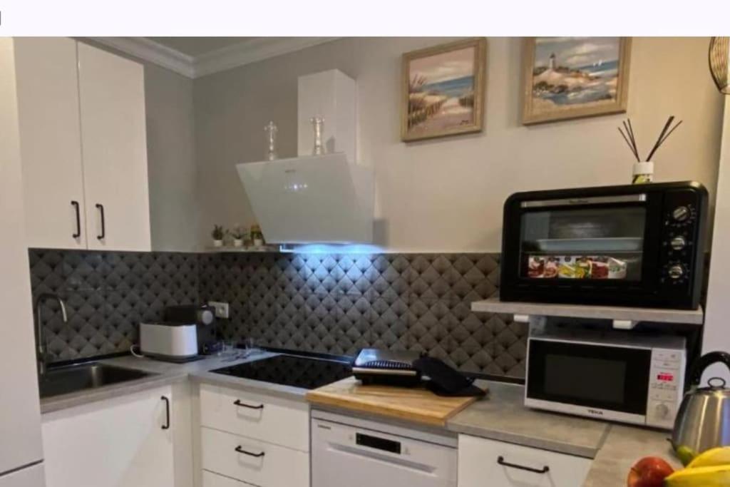 Nuevo Frente Al Mar, Wifi 600 Appartement