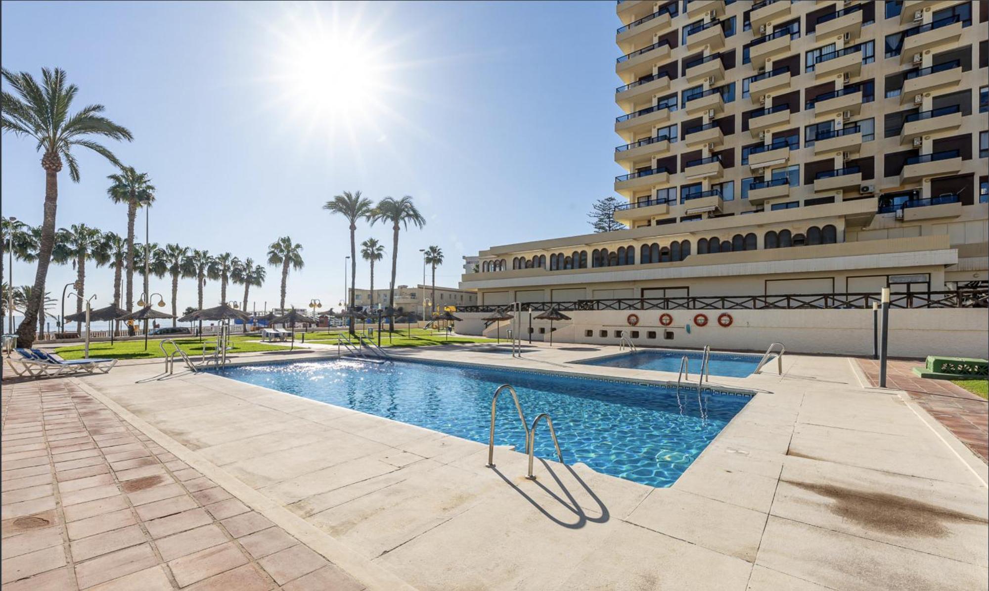 797 - Renovado Con Hermosas Vistas * Benalmadena