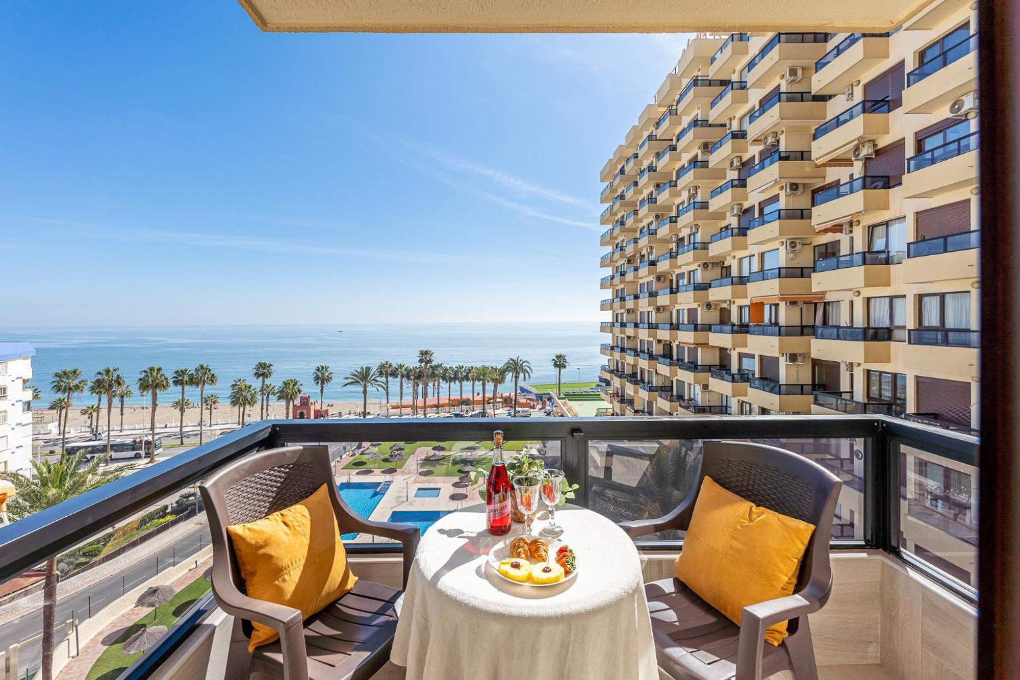 797 - Renovado Con Hermosas Vistas * Benalmadena