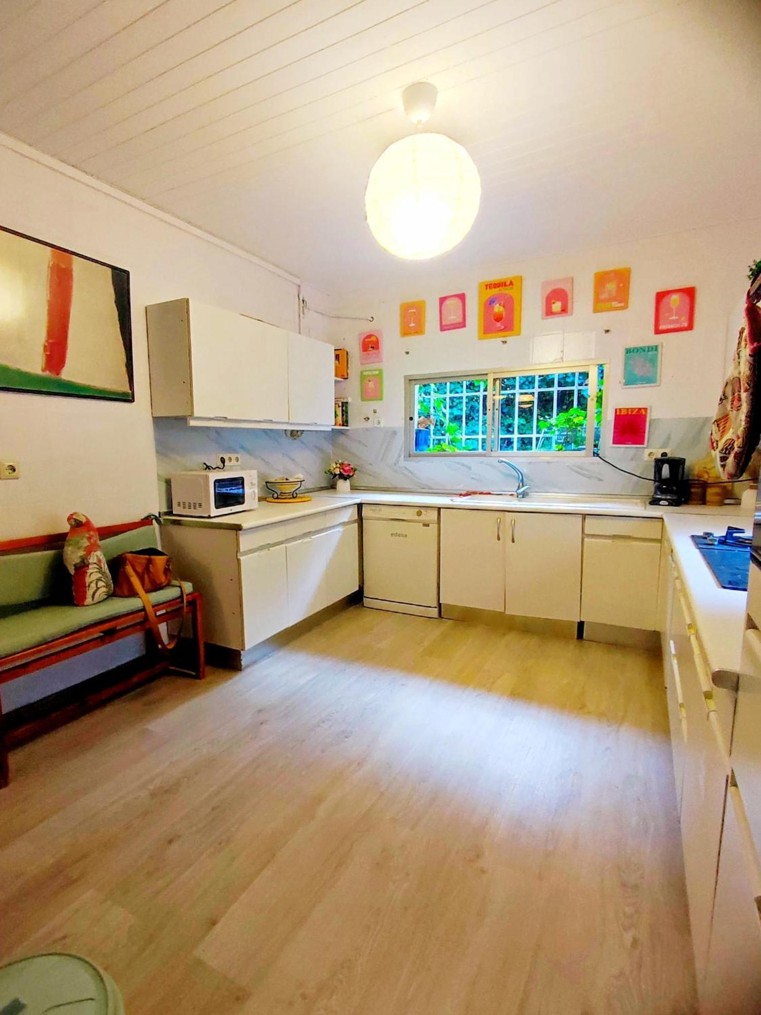 Villa With Private Pool A Stone's Throw From The Port And Beach Of