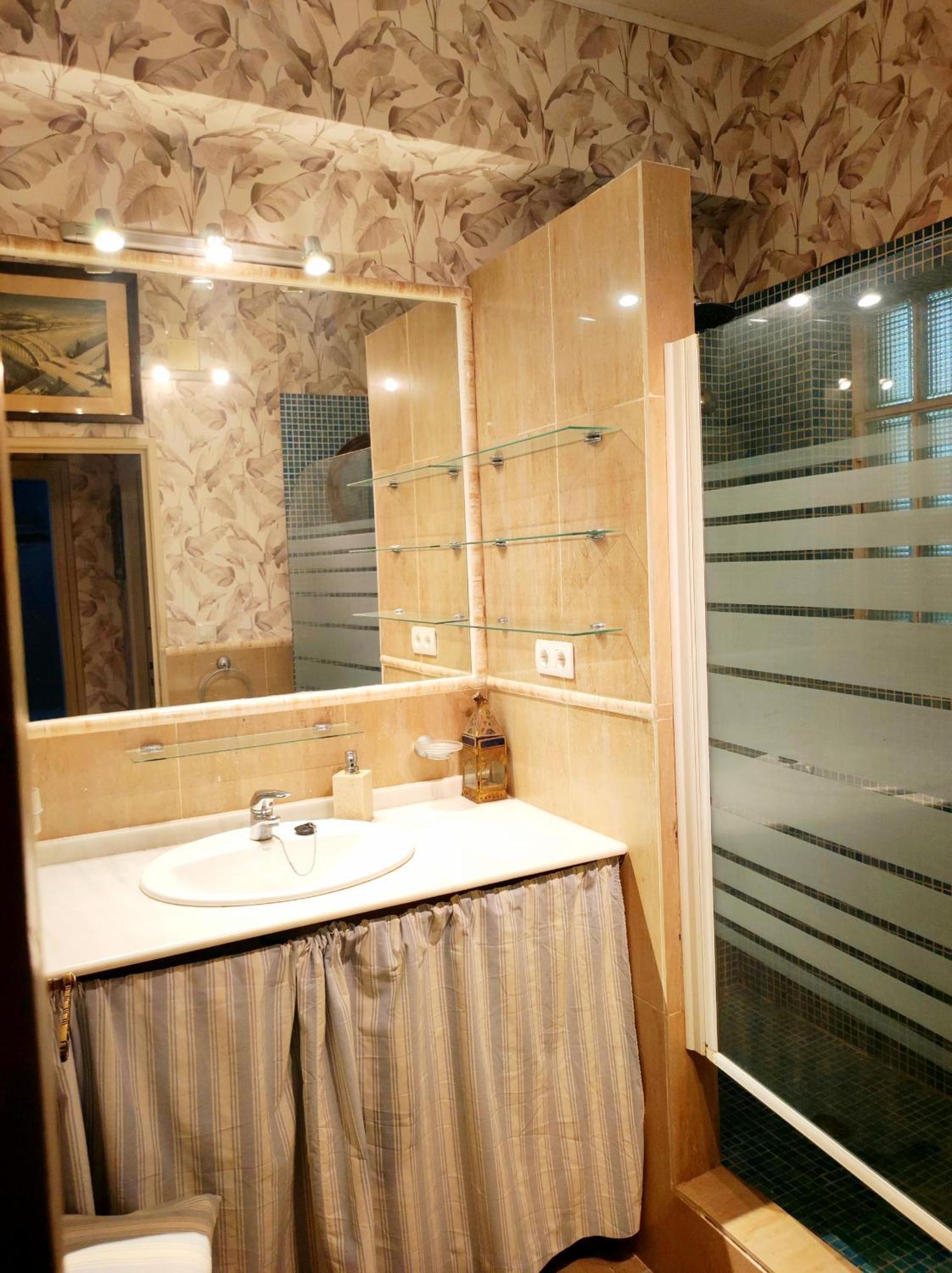 Villa With Private Pool A Stone's Throw From The Port And Beach Of Benalmadena