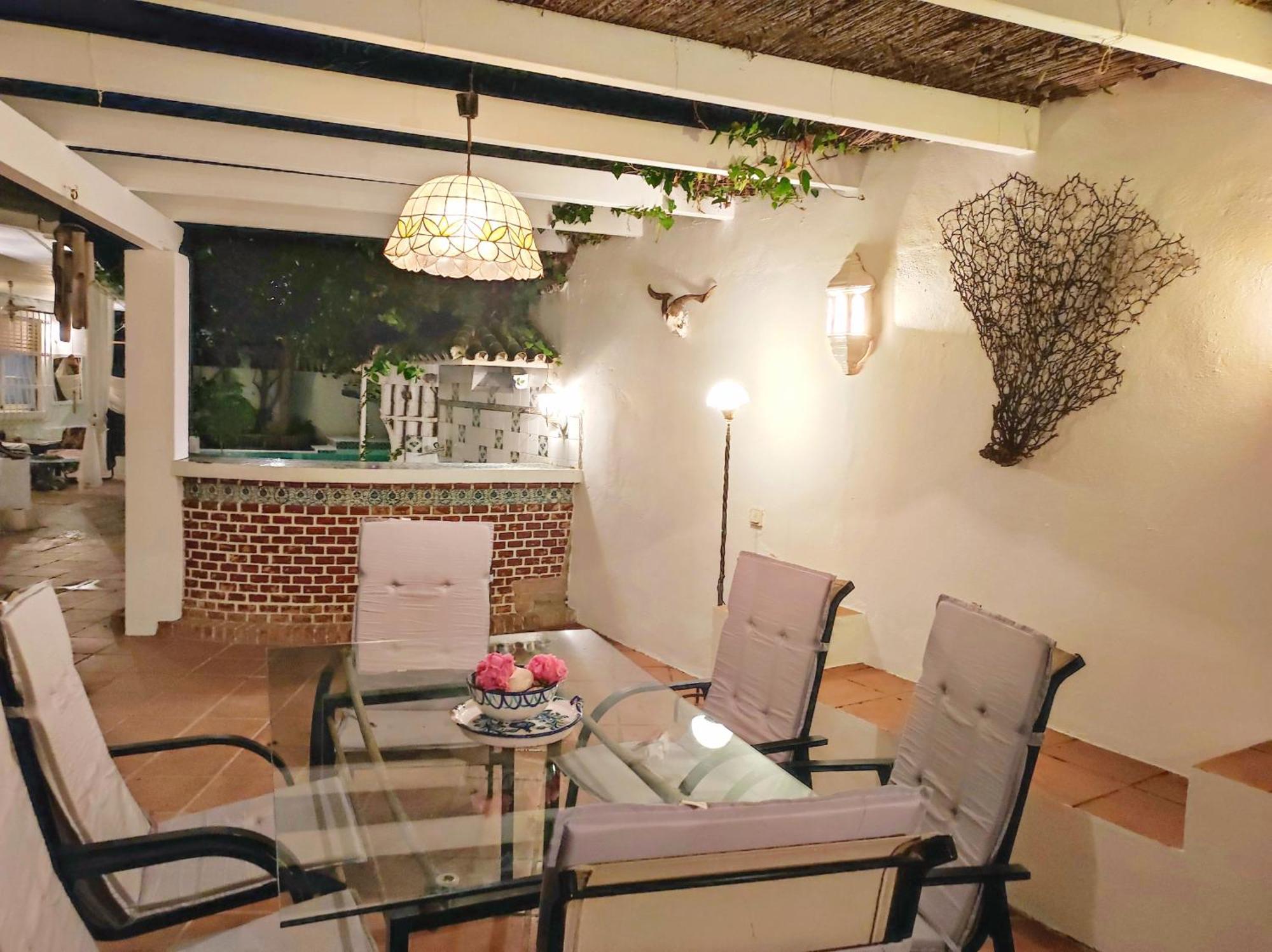 Villa With Private Pool A Stone's Throw From The Port And Beach Of Benalmadena