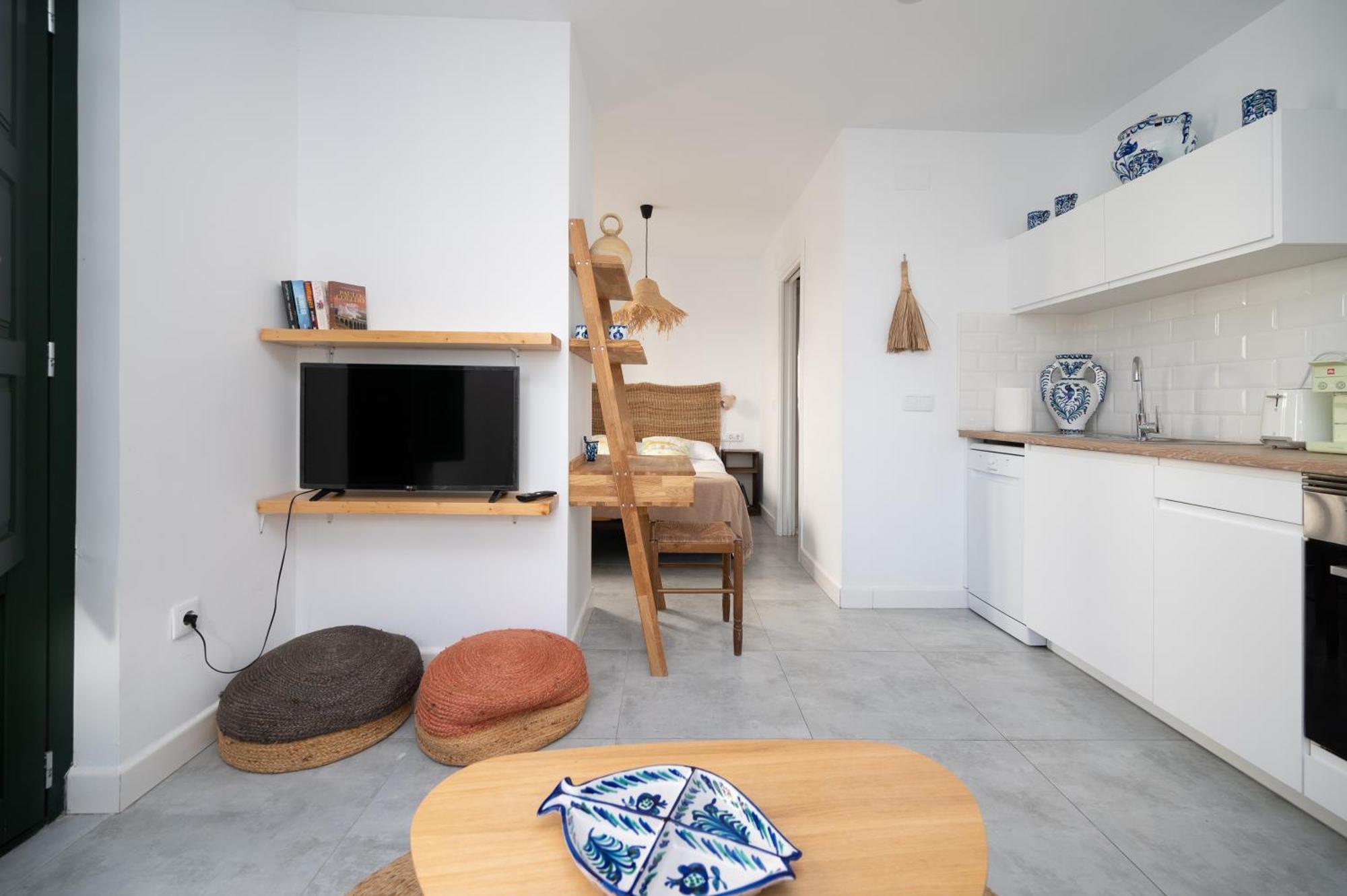 Apartment Lovely House In Peaceful Courtyard Benalmadena