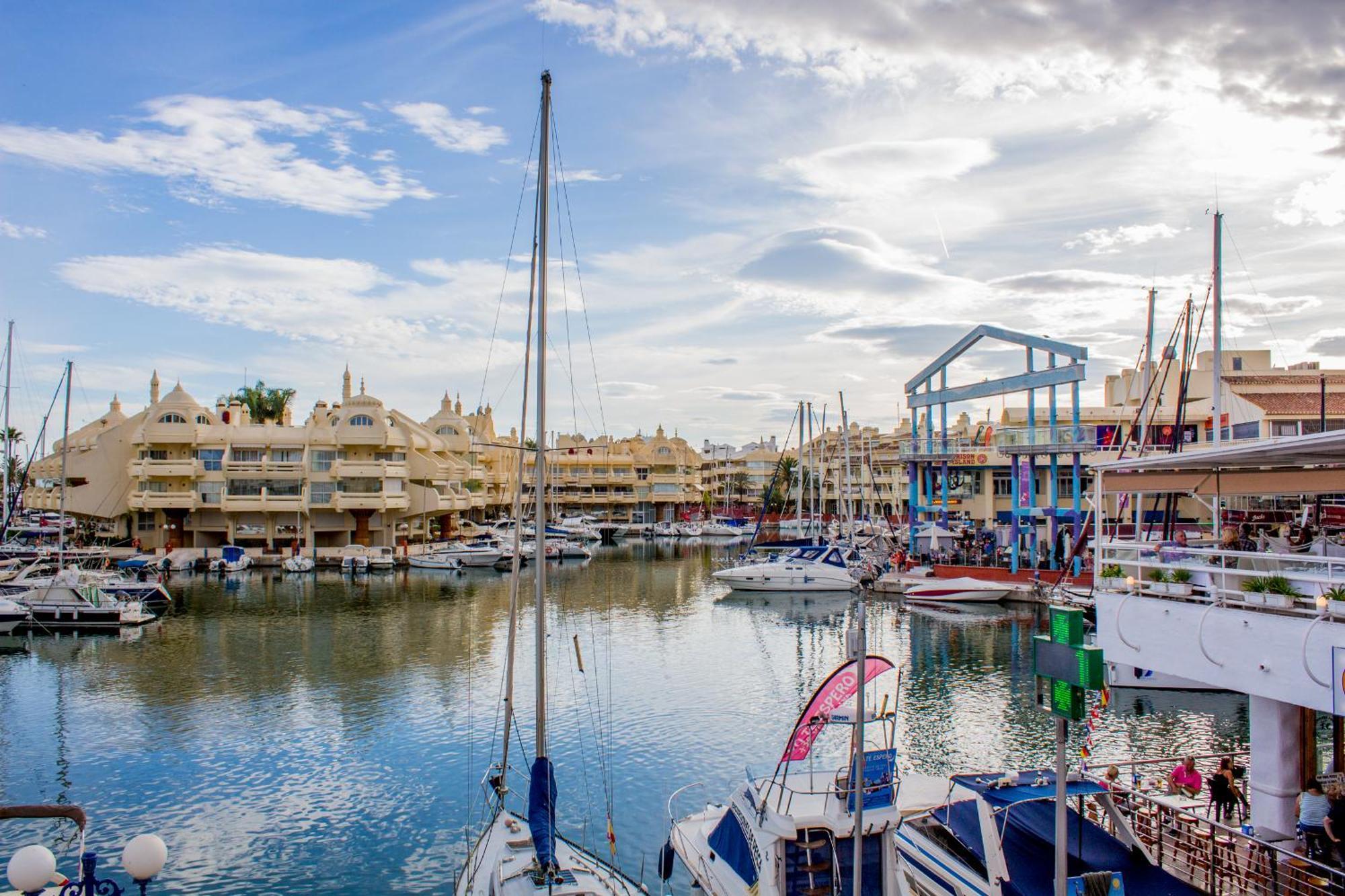 Apartment Benal Ii, Estudio Con Parque Acuatico Y Vistas Al Mar. Benalmadena