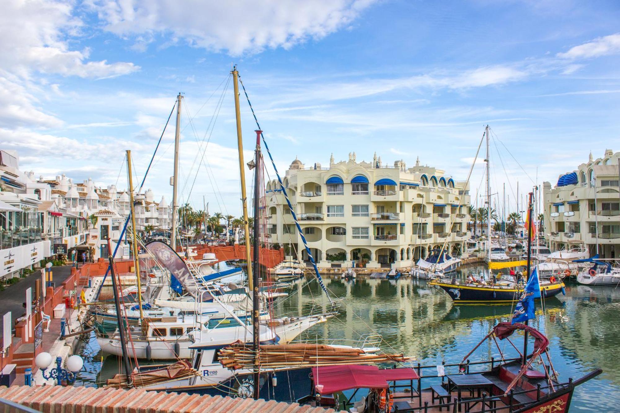Apartment Benal Ii, Estudio Con Parque Acuatico Y Vistas Al Mar.