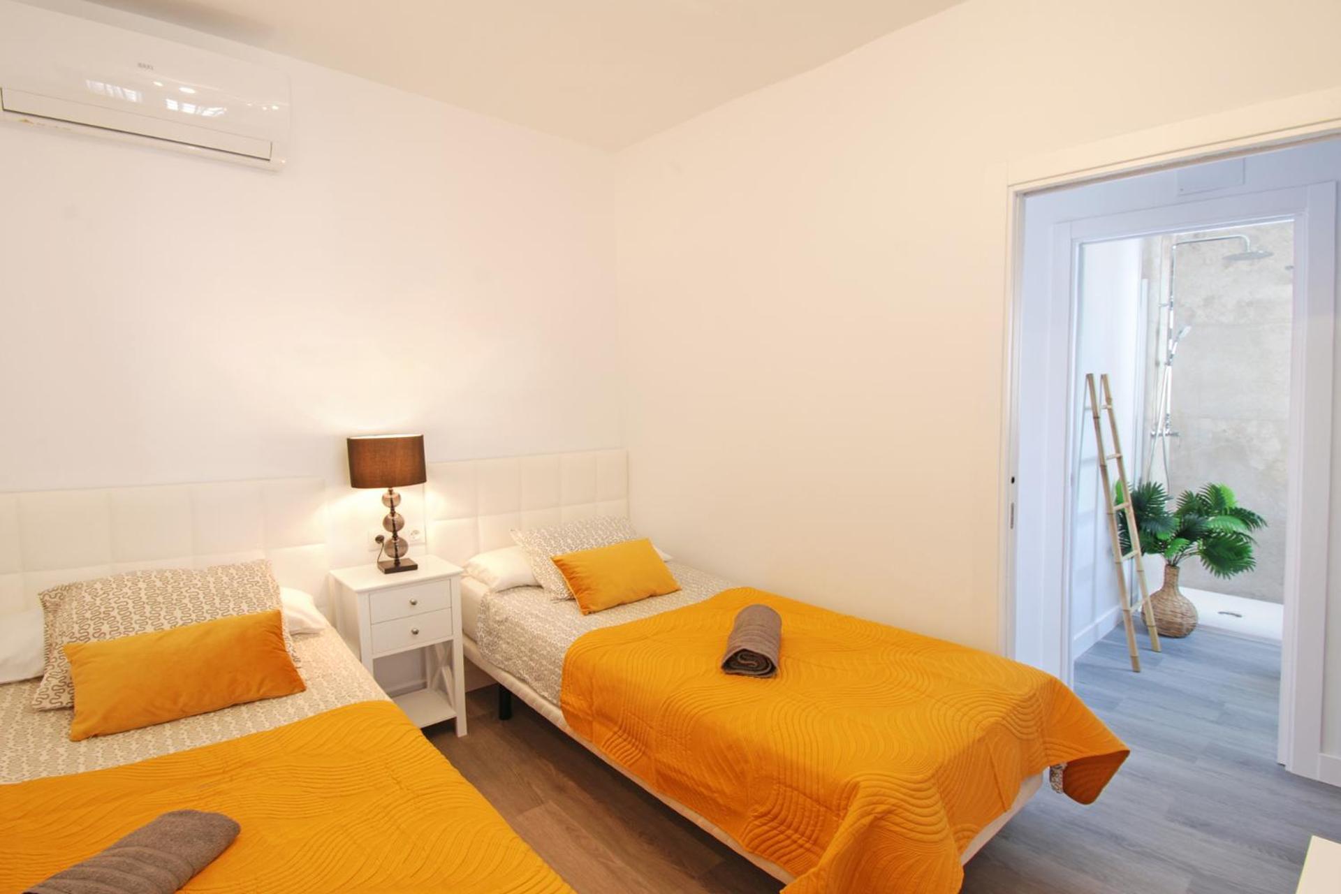 Isla De 2, 80m From The Sea, Amazing View,ac, Bbq,private Parking *