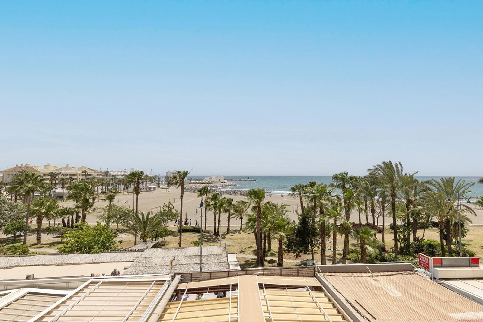 Apartment 008 Plaza Ole Beachfront With Sea Views And Access