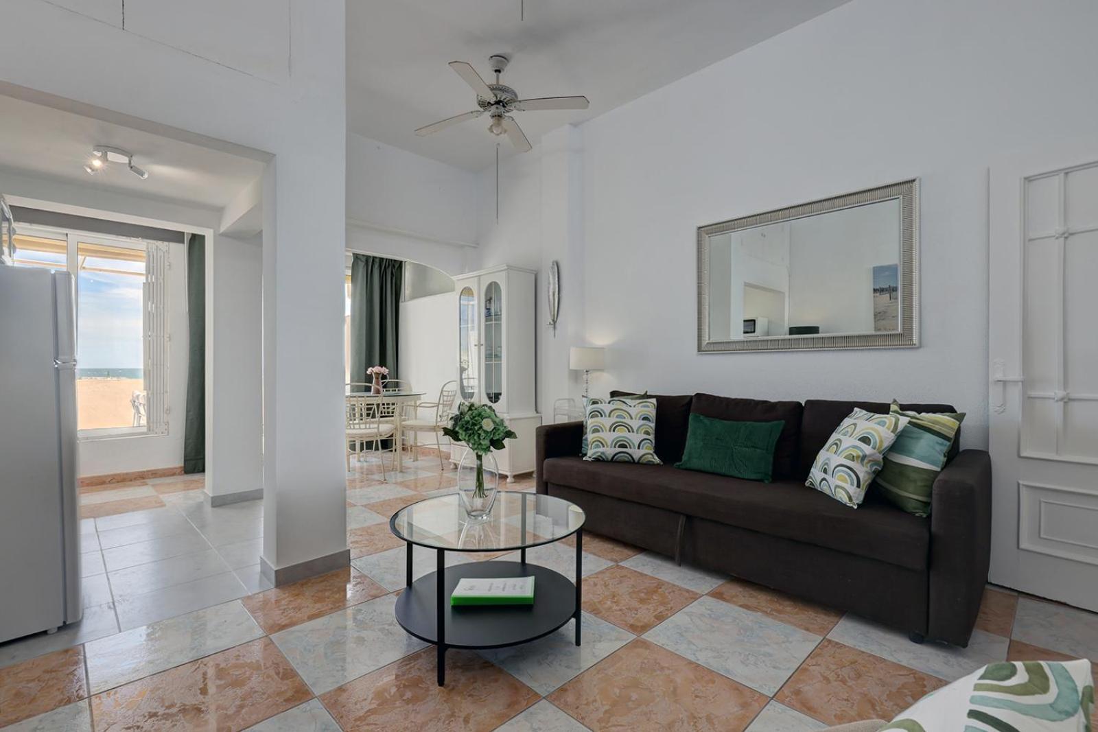 008 Plaza Ole Beachfront With Sea Views And Access