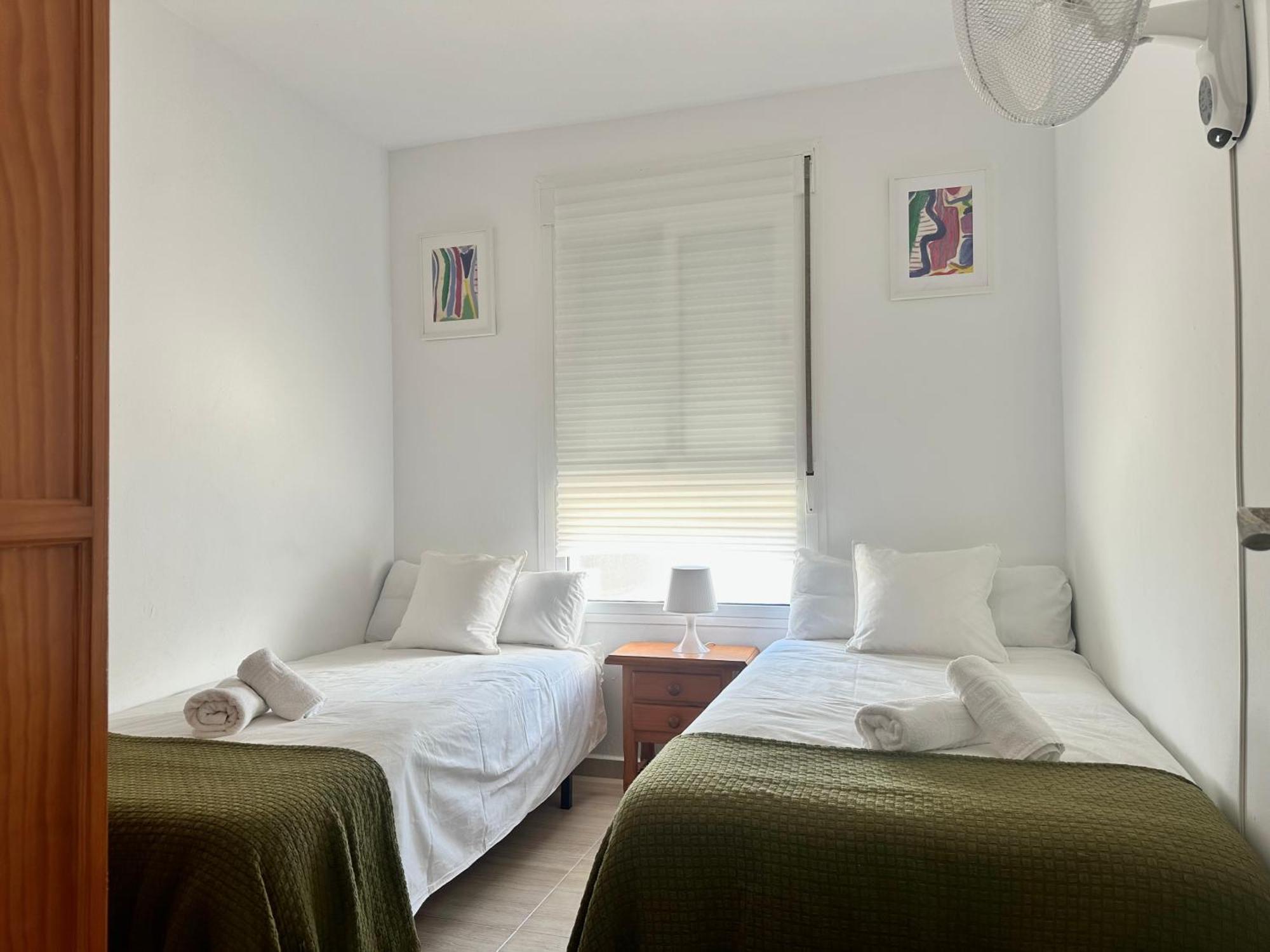 First Line Sea Views With Pool And Free Parking Benalmádena