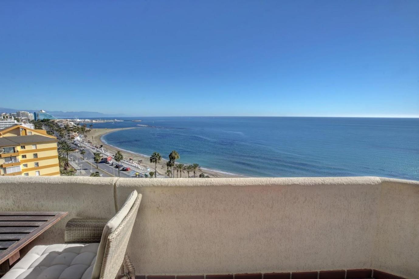 Apartamento Deluxe Large Sea Views Benalbeach