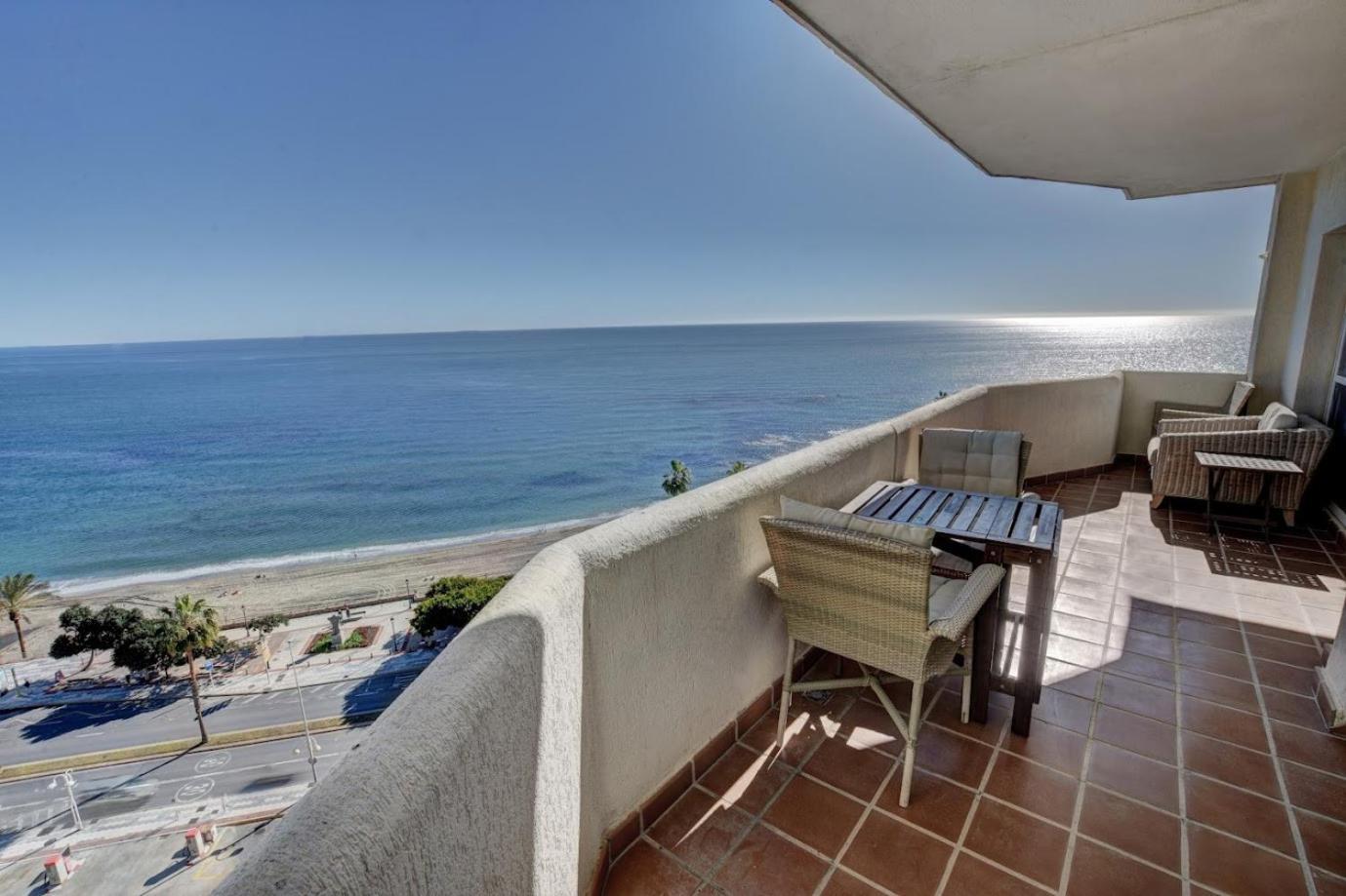 Deluxe Large Sea Views Benalbeach Apartamento *