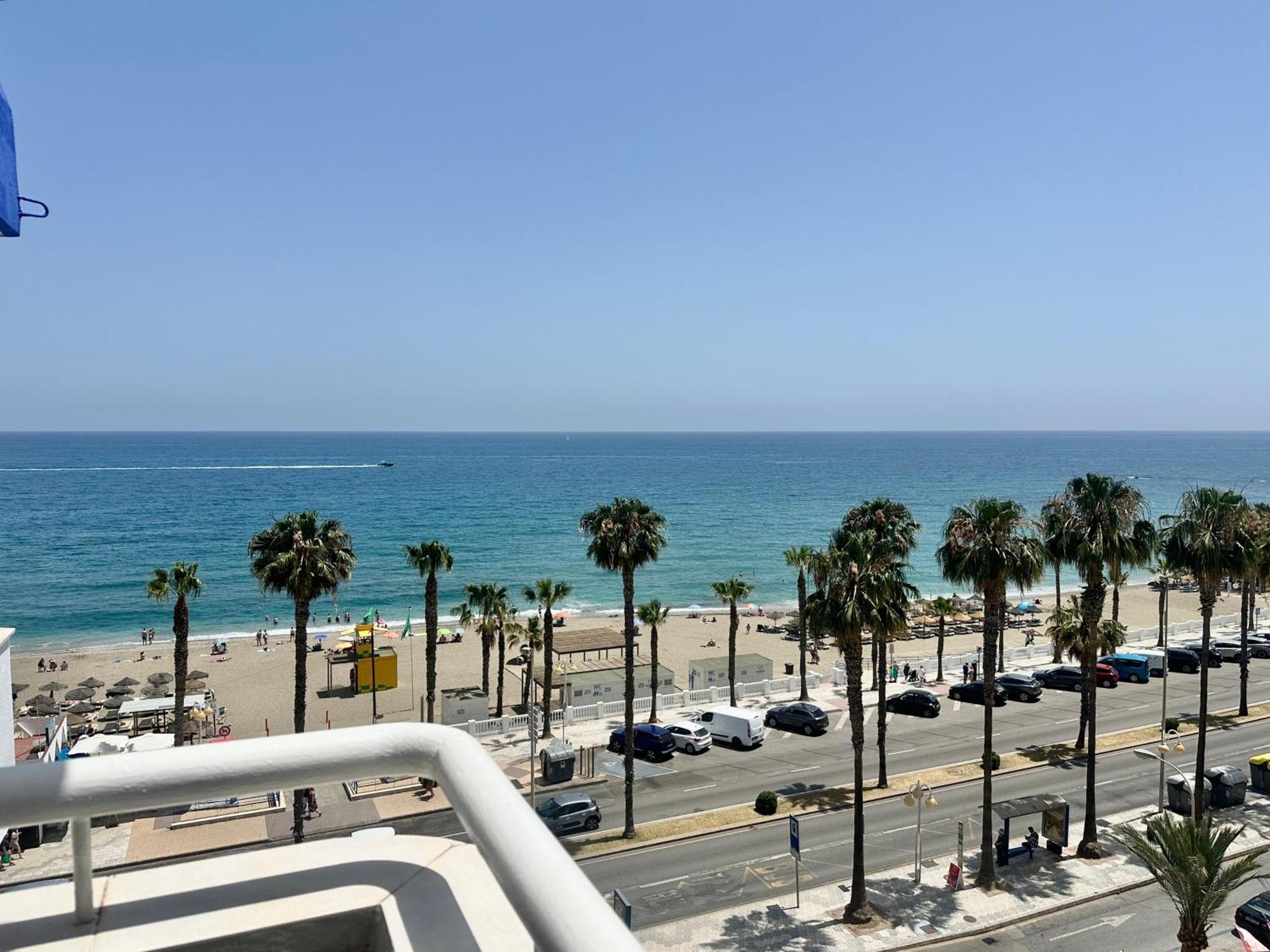 Appartement First Line Sea Views With Pool And Free Parking *