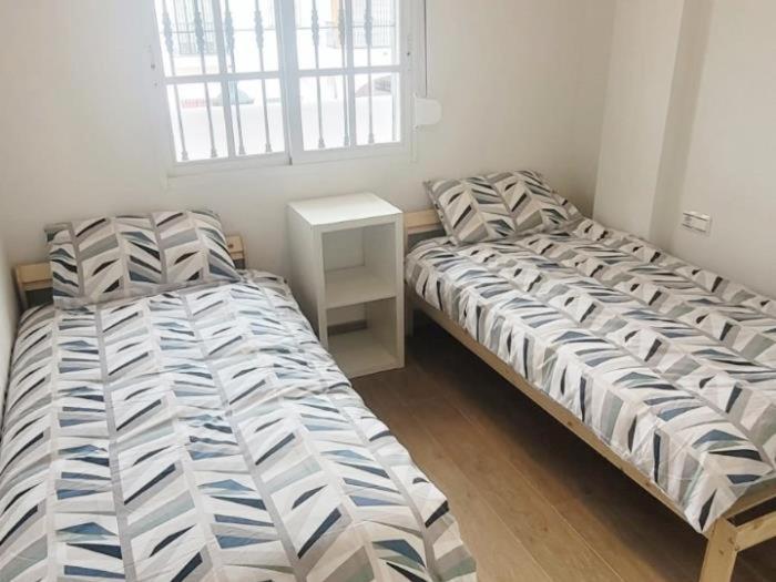 Apartment Partial Ocean View 3 Bed - 100 M From The *