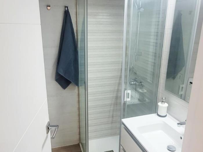 Apartment Partial Ocean View 3 Bed - 100 M From The