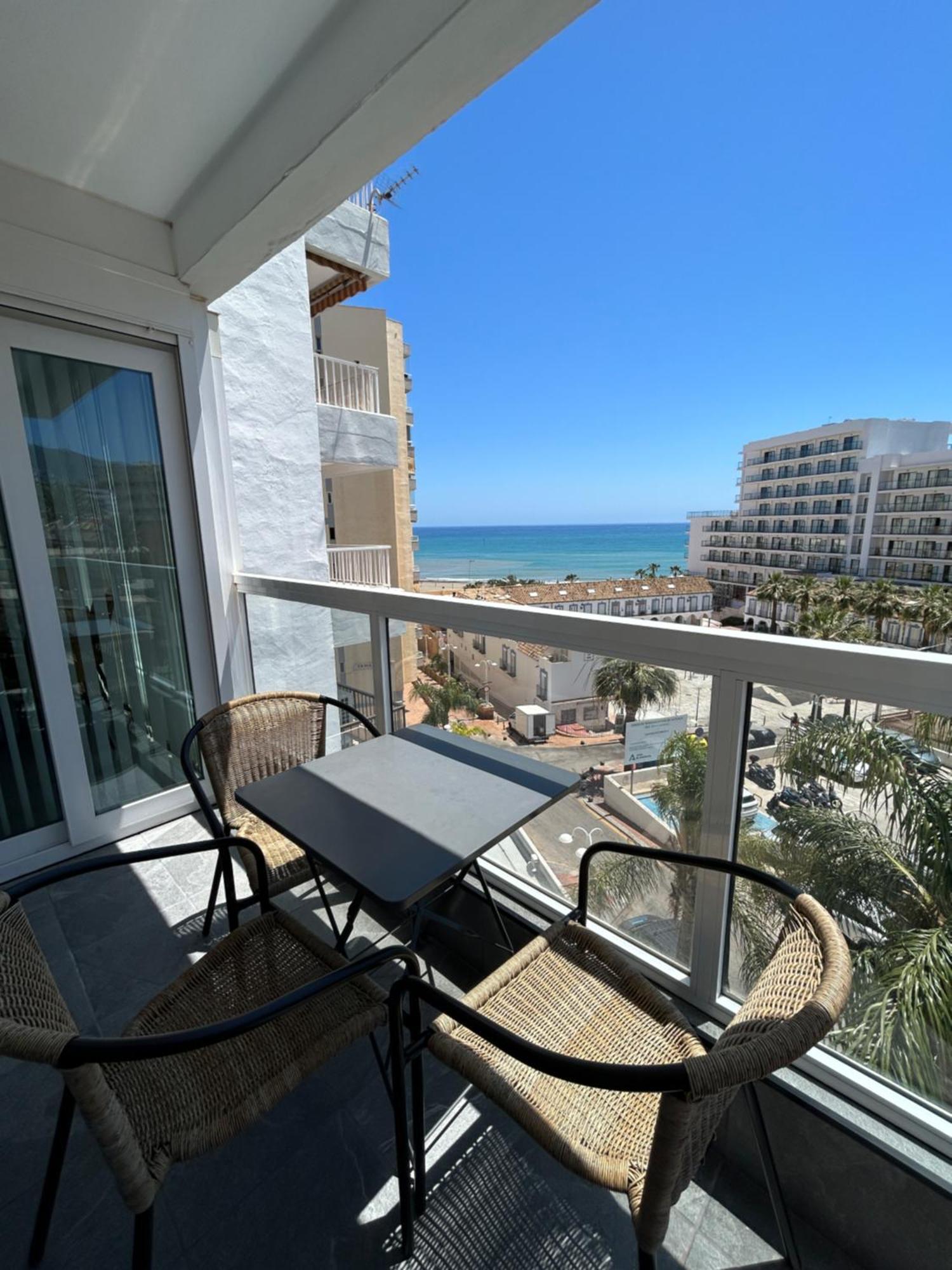 Diana - Terrace And Pool - 80m From The Benalmádena