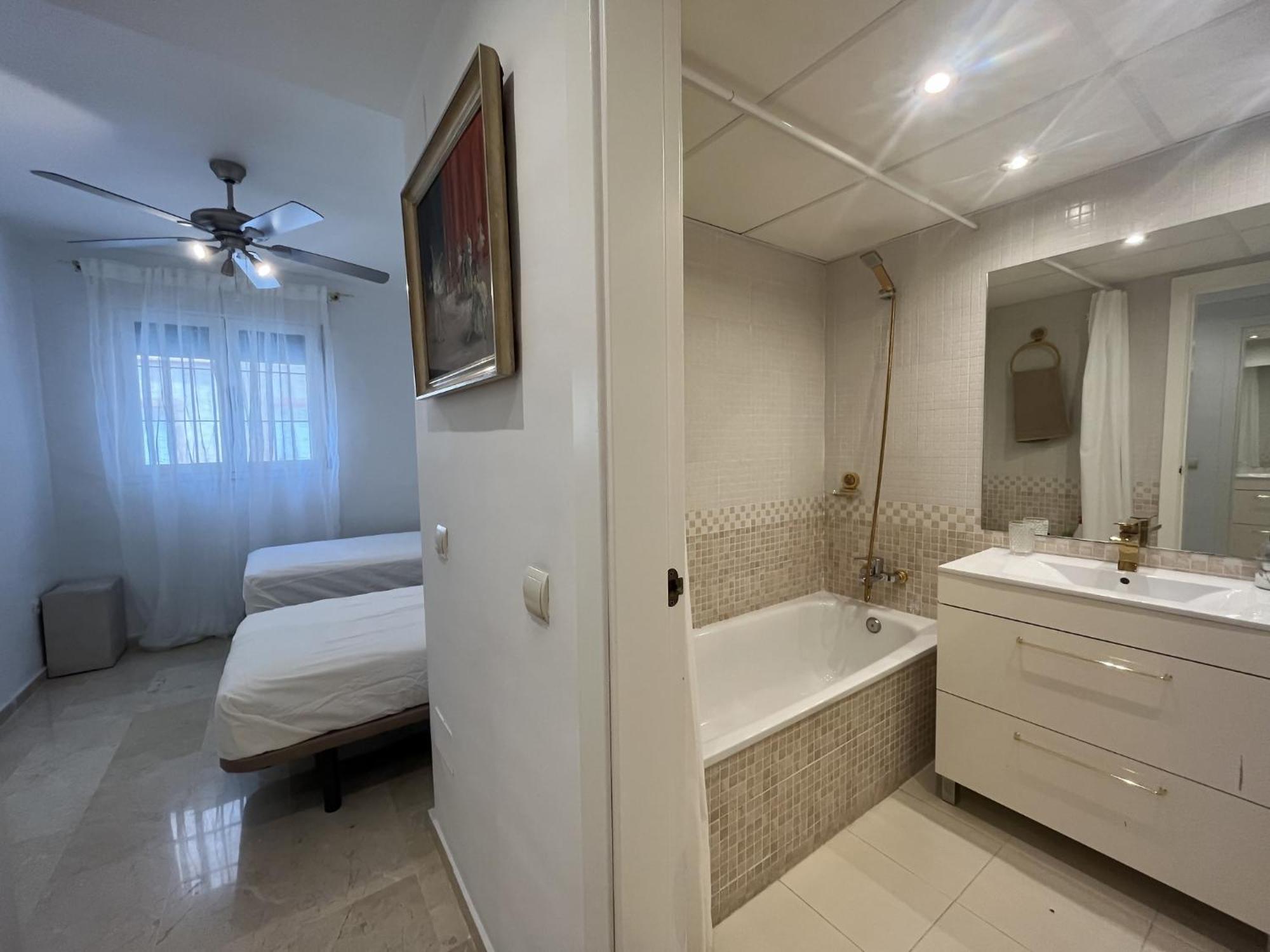 Torrequebrada Golf Parking Piscina Gym Air C Andra Apartment