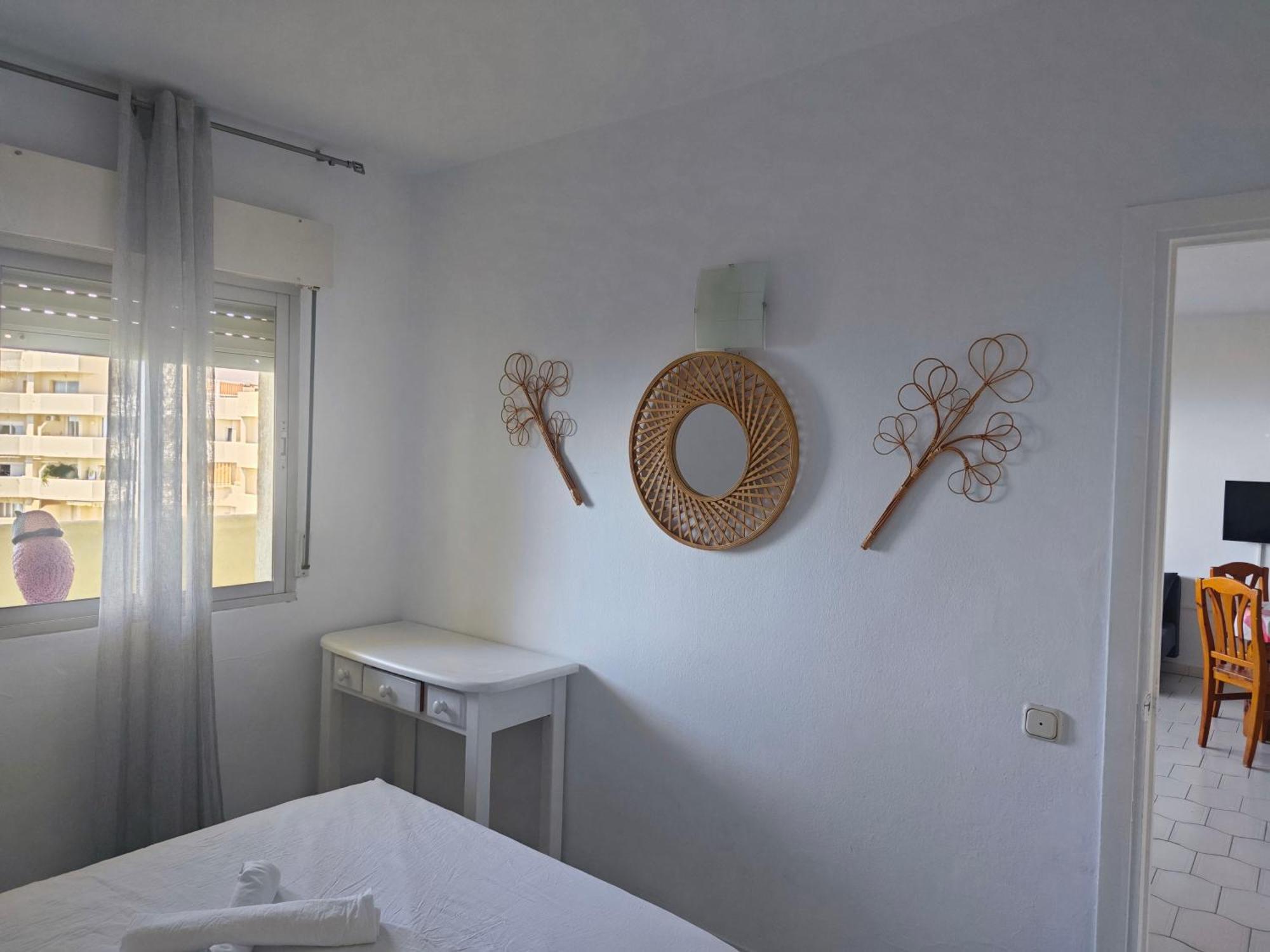 Apartamento El Estudio De La Playa Benalbeach Vistas Al Mar *