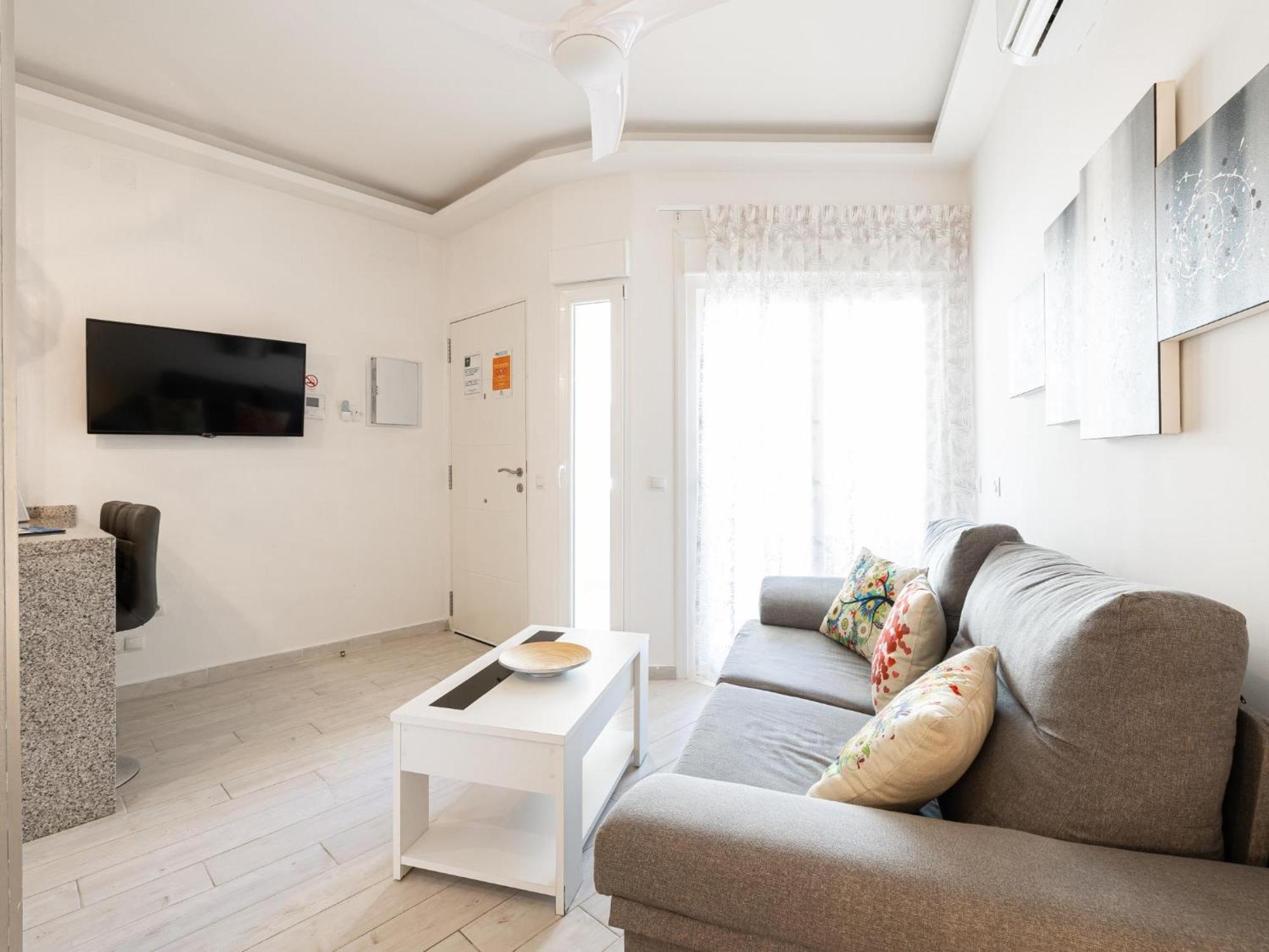 Apartment Dentro De Puerto Marina & Junto Playa & Patio