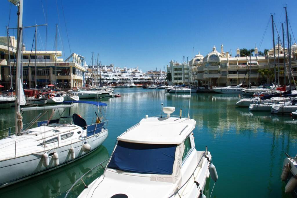 Apartment Prime Location, Pool, Beach, Shops, All Nearby *