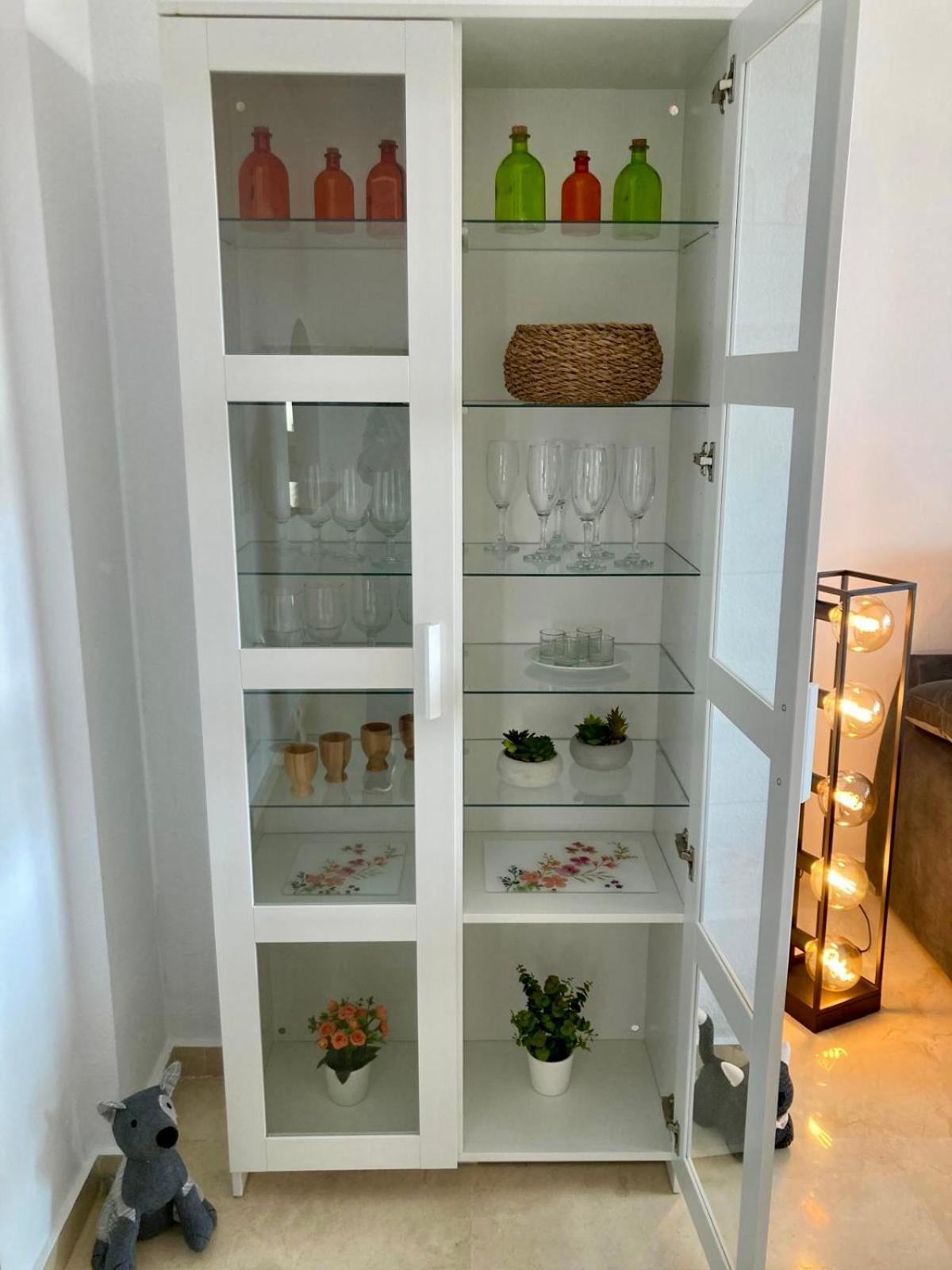 Proche Bord De *