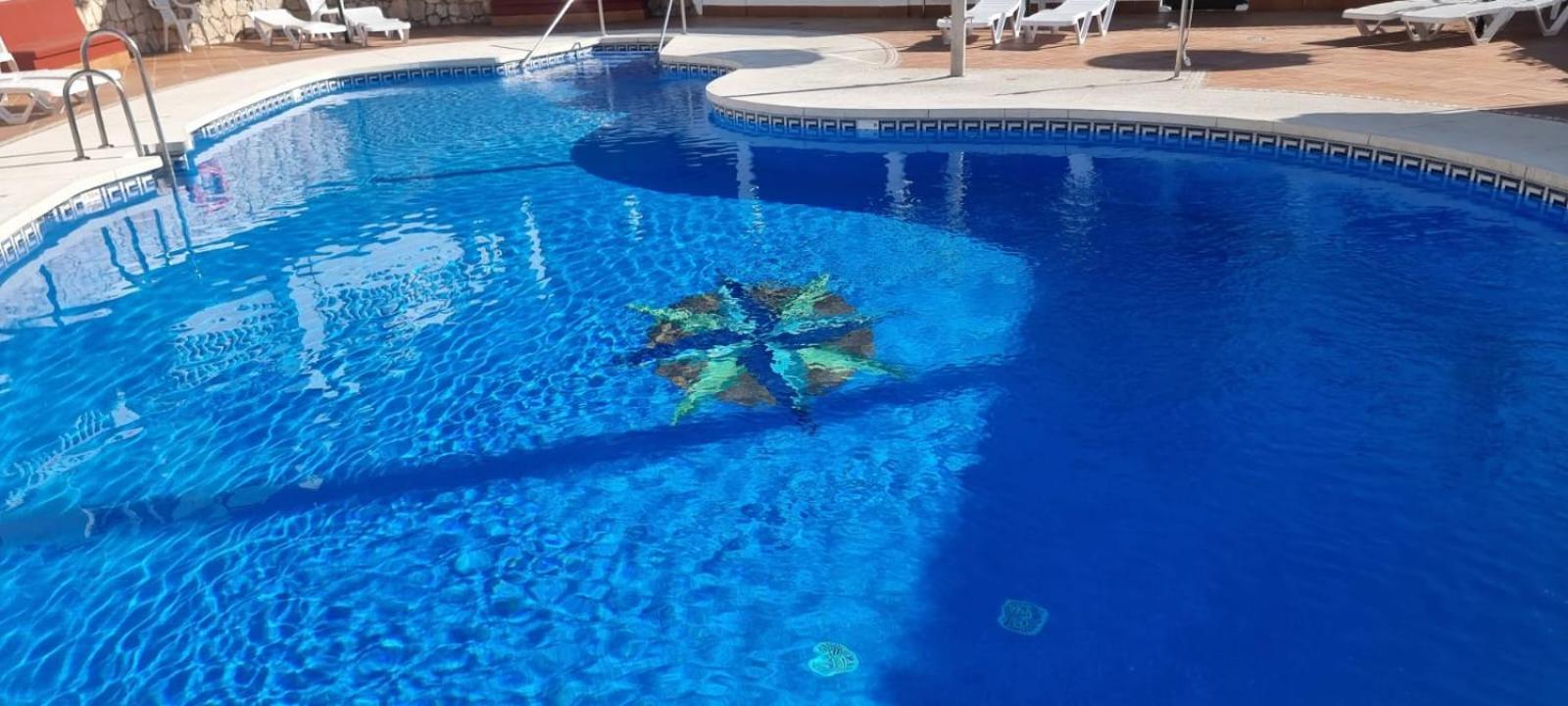 Partial Ocean View 3 Bed - 100 M From The *