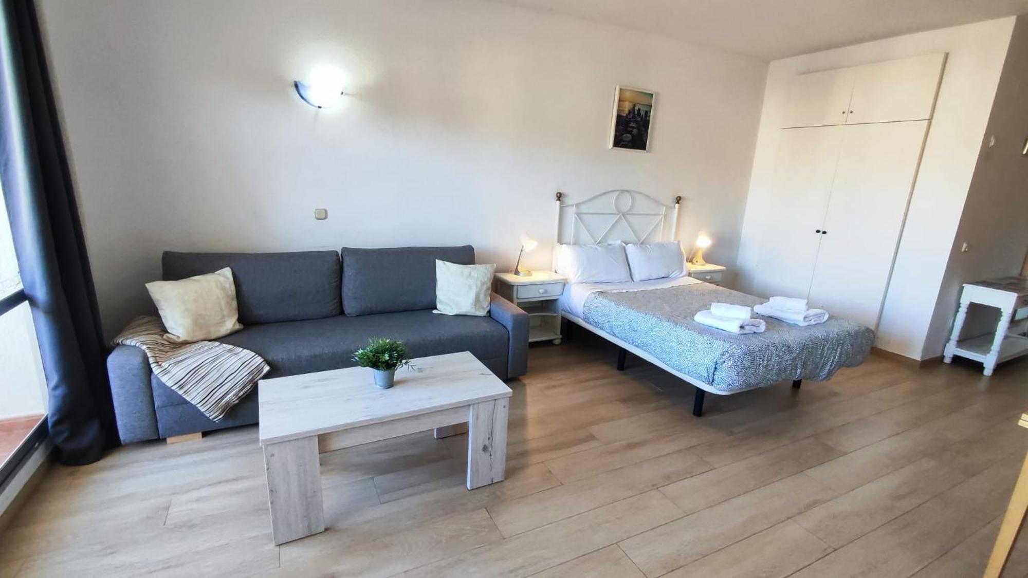 Benal Ii, Estudio Con Parque Acuatico Y Vistas Al Mar. Apartment Benalmadena