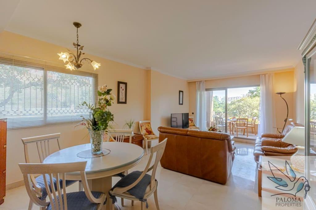 Apartment 2 Bdr With Heated Pool & Jacuzzi *