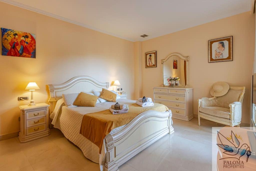 Apartment 2 Bdr With Heated Pool & Jacuzzi Benalmadena