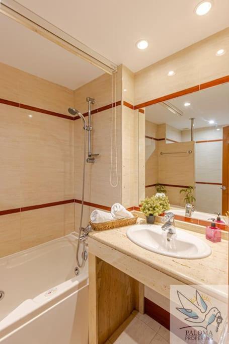 2 Bdr With Heated Pool & Jacuzzi *