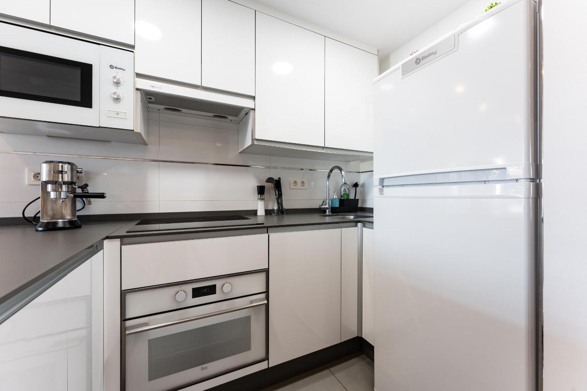 Bonanza Deluxe - Easy Walk To Beach, Marina And Shops Benalmadena