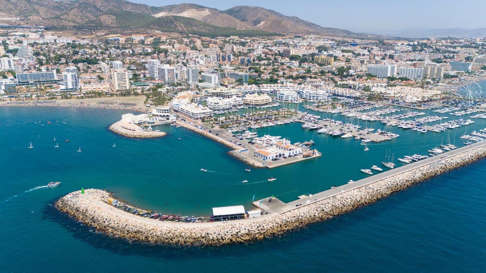 Vistas Al Mar Junto Puerto Marina Apartment