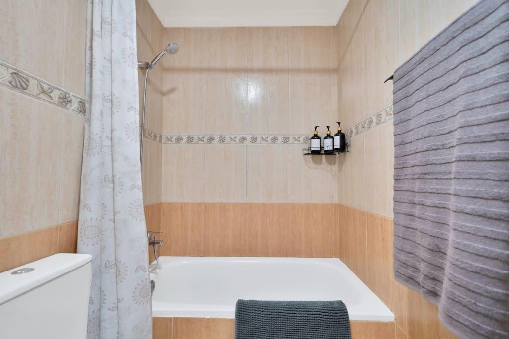 Estudio Con Wifi Piscina Y Parking En - Acuario 5 Appartement *