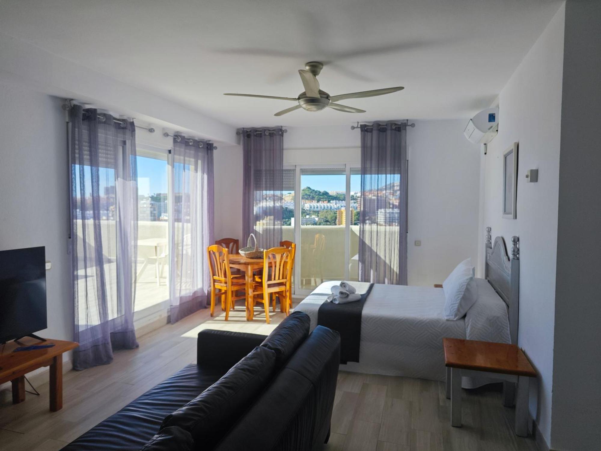 Apartamento El Estudio De La Playa Benalbeach Vistas Al Mar Benalmádena
