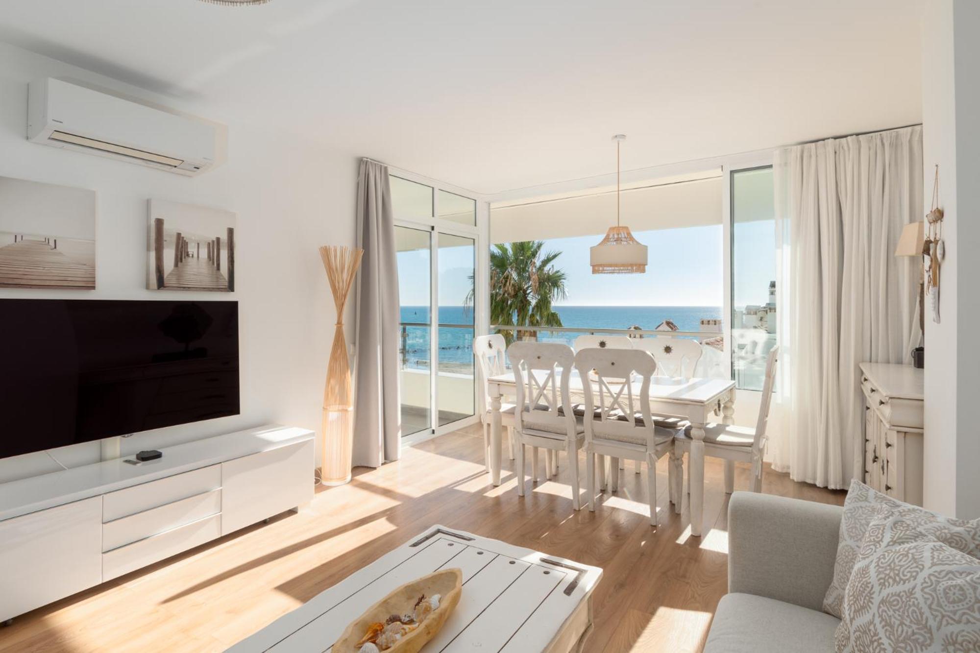 Luxury Ocean View Apartment