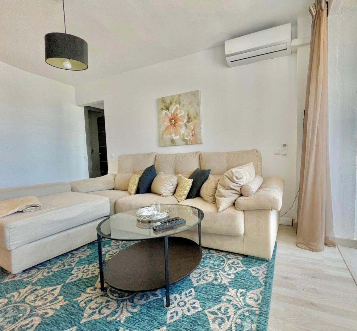 Apartment In Avenida Alay, 2 *
