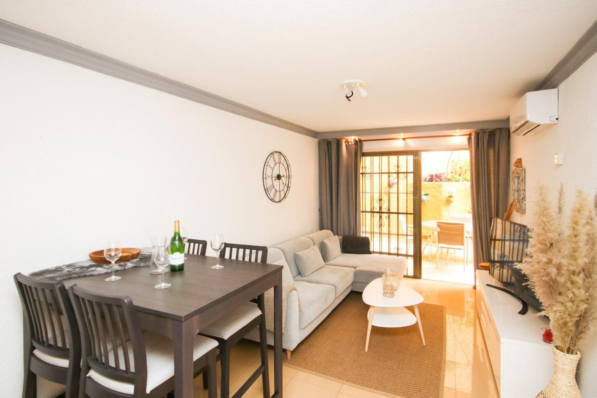 1 Bed Garden Sleeps 2, Parking, Next To Benalmadena