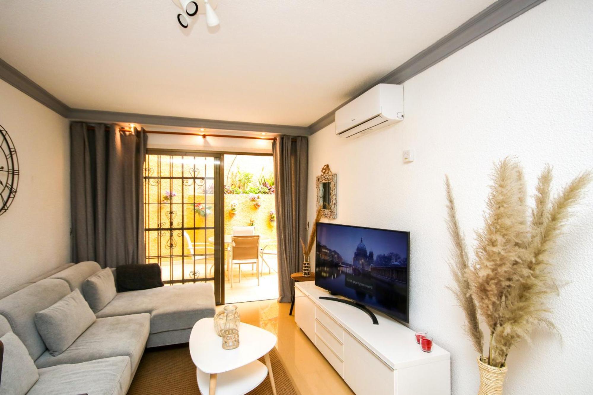 1 Bed Garden Sleeps 2, Parking, Next To Benalmadena