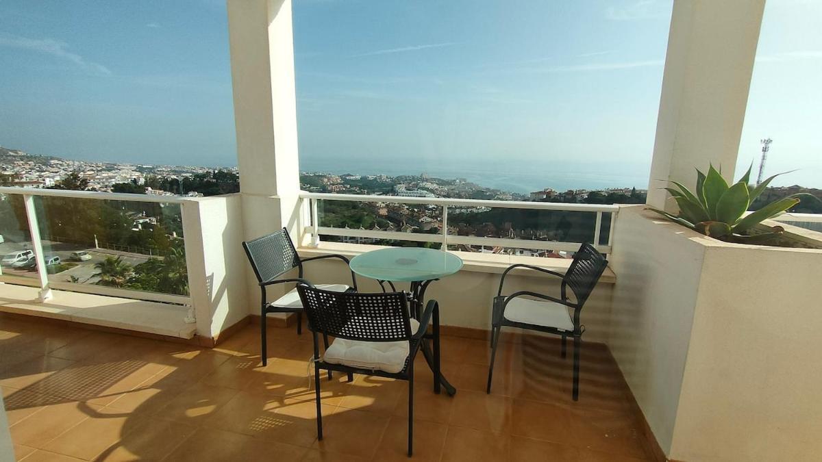 Spacious With A Great View Benalmádena