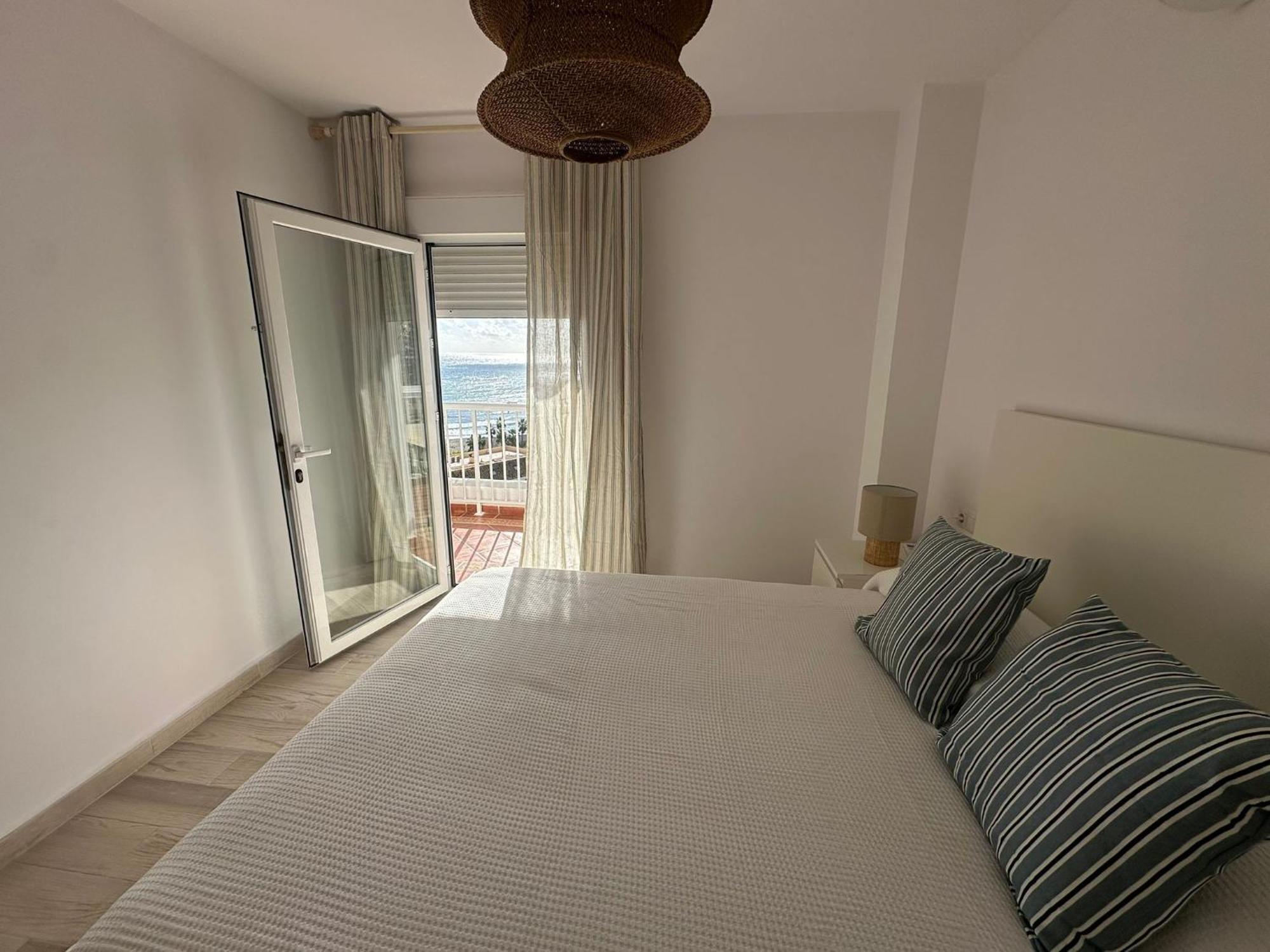 Beachside With Parking Benalmadena