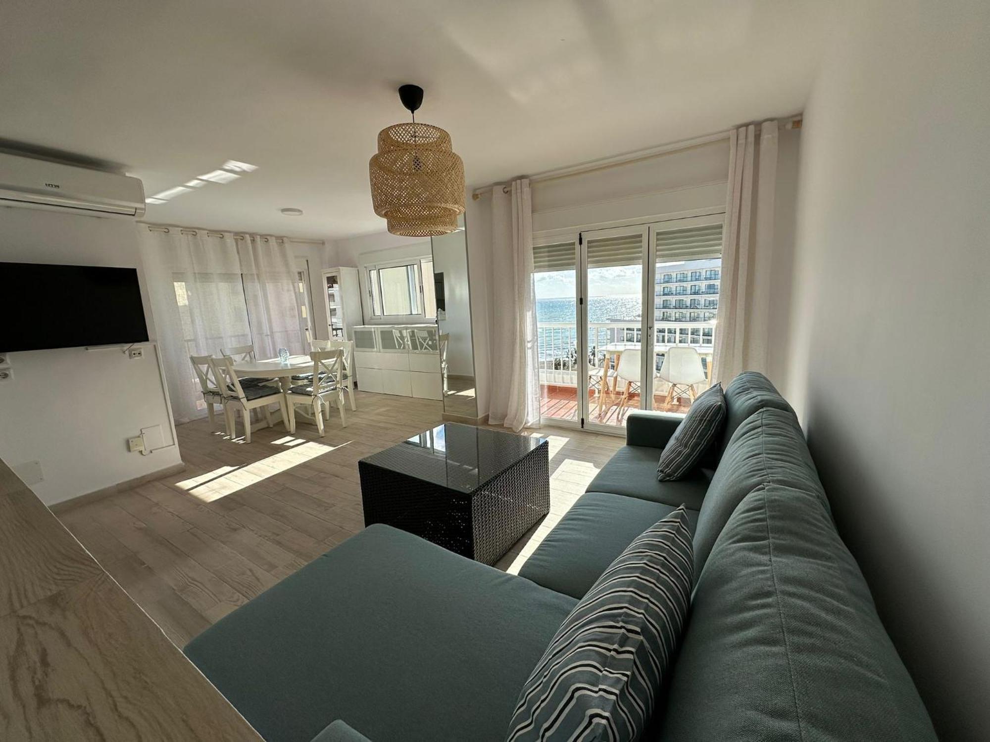 Beachside With Parking Apartment
