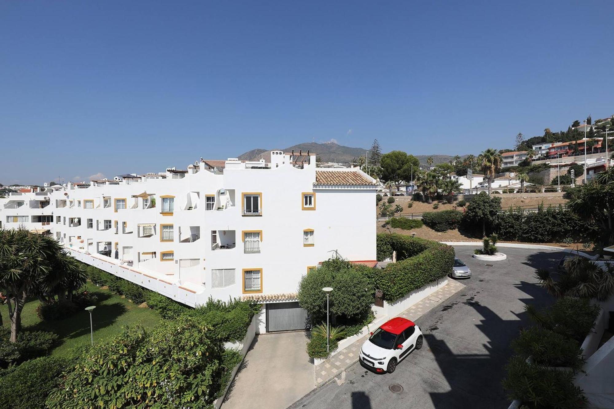 Apartment 082 - Stunning Sea Views Beachfront Benalmádena