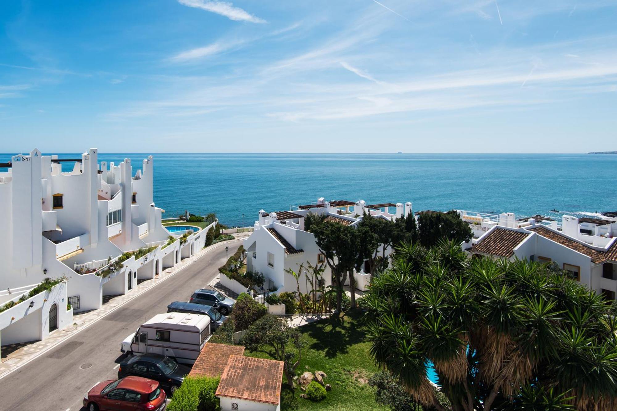 Coral Island Mediterranean Duplex Penthouse Apartment