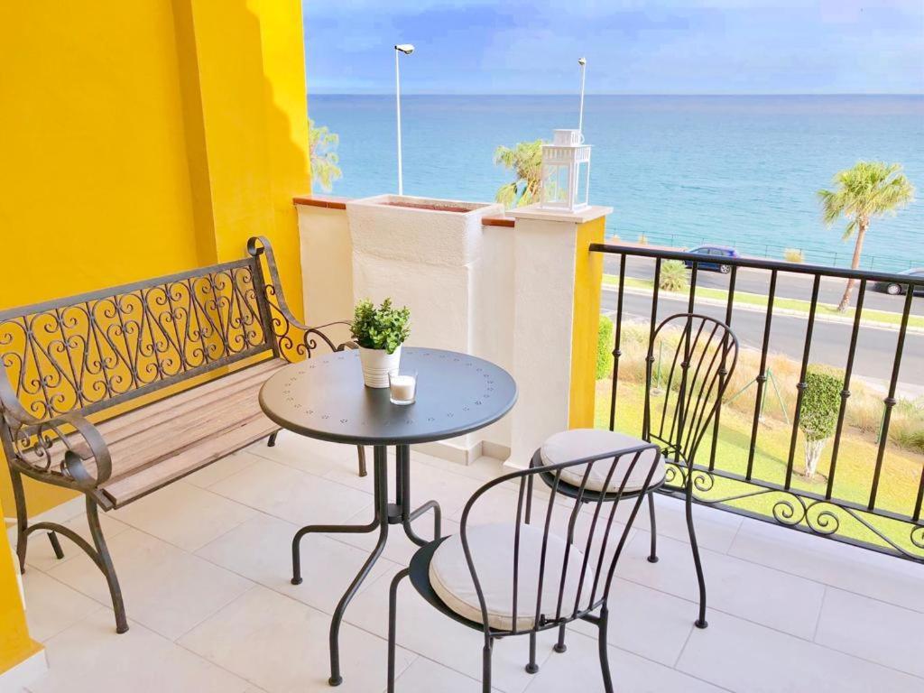 Atico-duplex 1ª Linea De Playa Con Jacuzzi. 6 Pax Apartment *