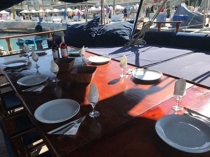 Botel Boat The Umoja Experience *